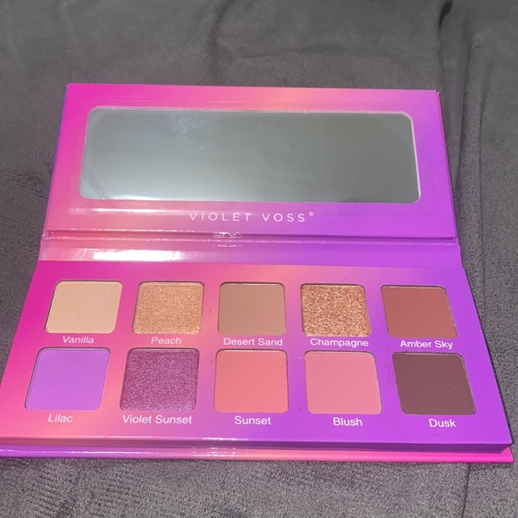 🦋Brand new Violet Voss Eye shadow palette! - Picture 7 of 7